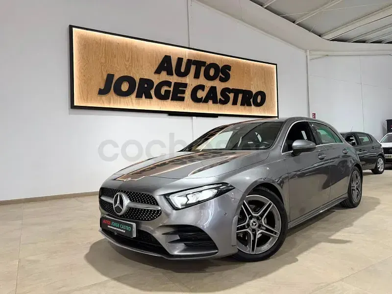 Usado Mercedes A180 116 CV (85 kW) 2022 Gris / plata Berlina
