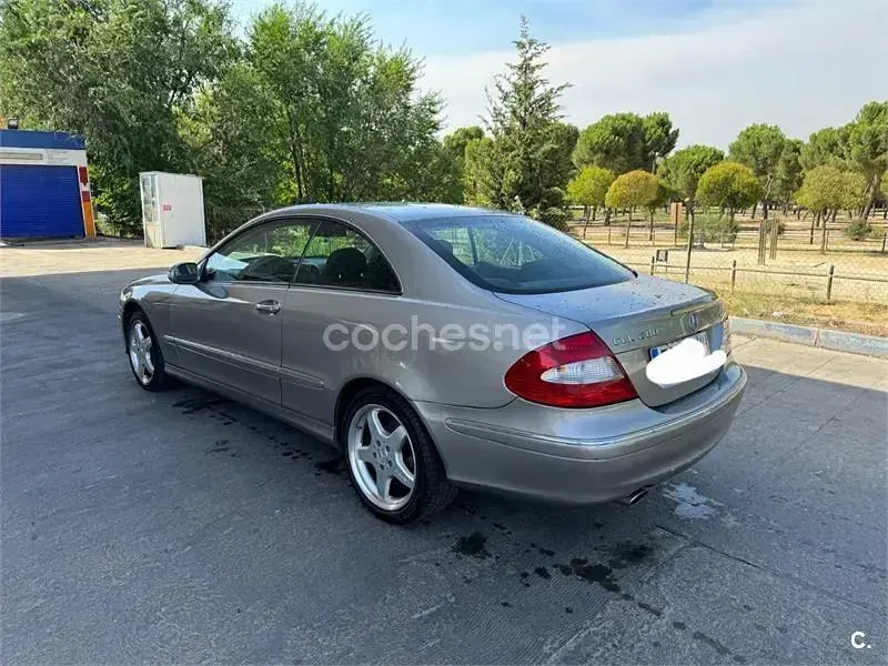 Usado Mercedes CLK280 Elegance 231 CV (169 kW) 2006 Beige Coupe