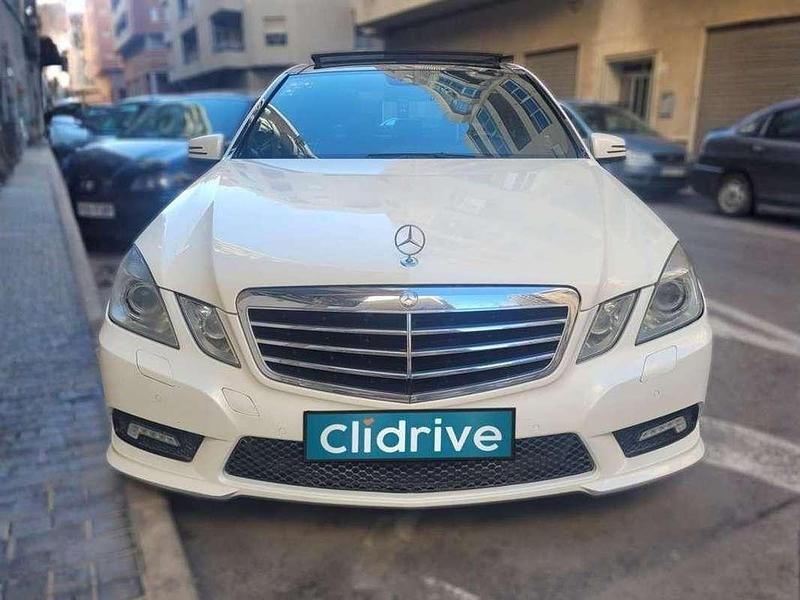 Usado Mercedes E220 Avantgarde 170 CV (125 kW) 2011 Blanco Berlina