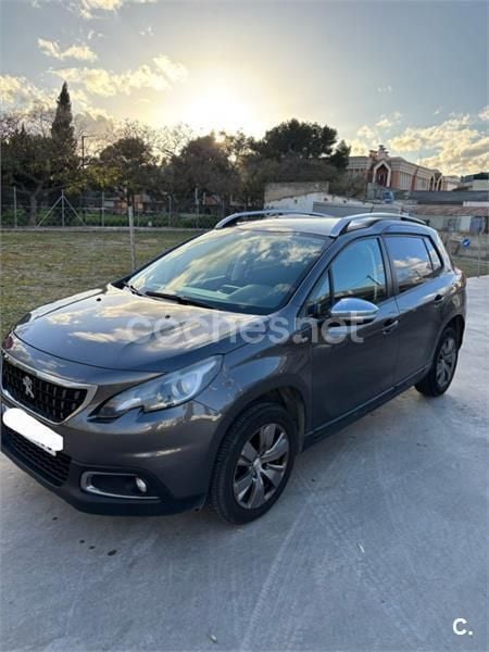 Gris / plata Usado 2017 Peugeot 2008 Allure SUV | 9000 € (Precio justo) - Imagen 1/4