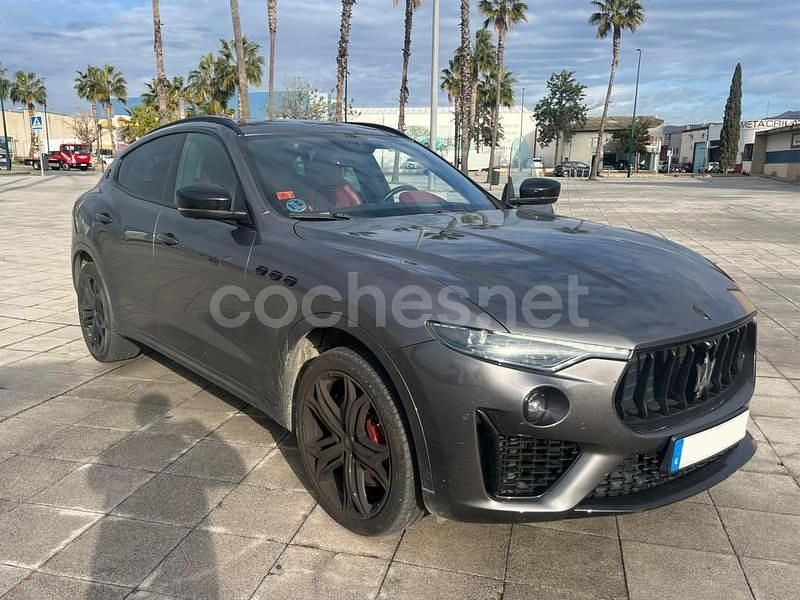 Usado Maserati Levante 350 CV (257 kW) 2019 Gris / plata SUV