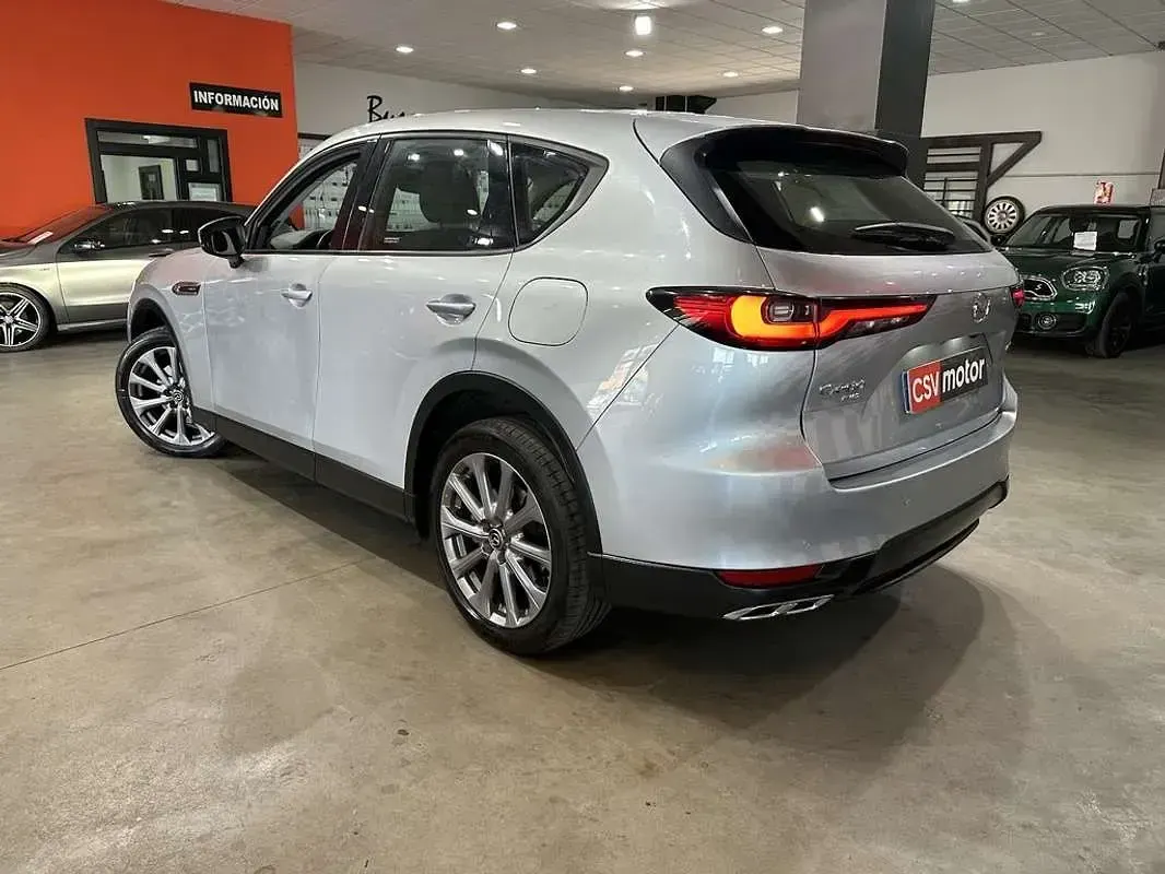 Usado Mazda 2 Exclusive-Line 328 CV (241 kW) 2023 Utilitario
