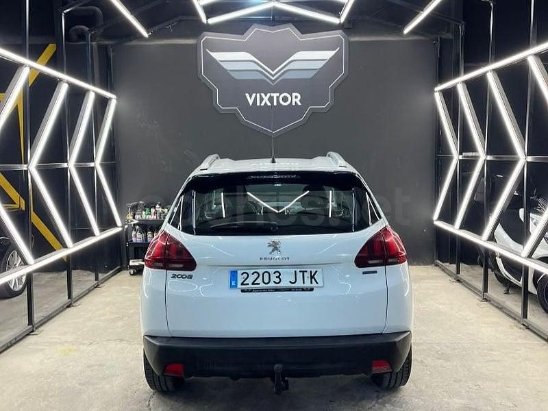 Usado Peugeot 2008 Active 110 CV (80 kW) 2016 Blanco SUV