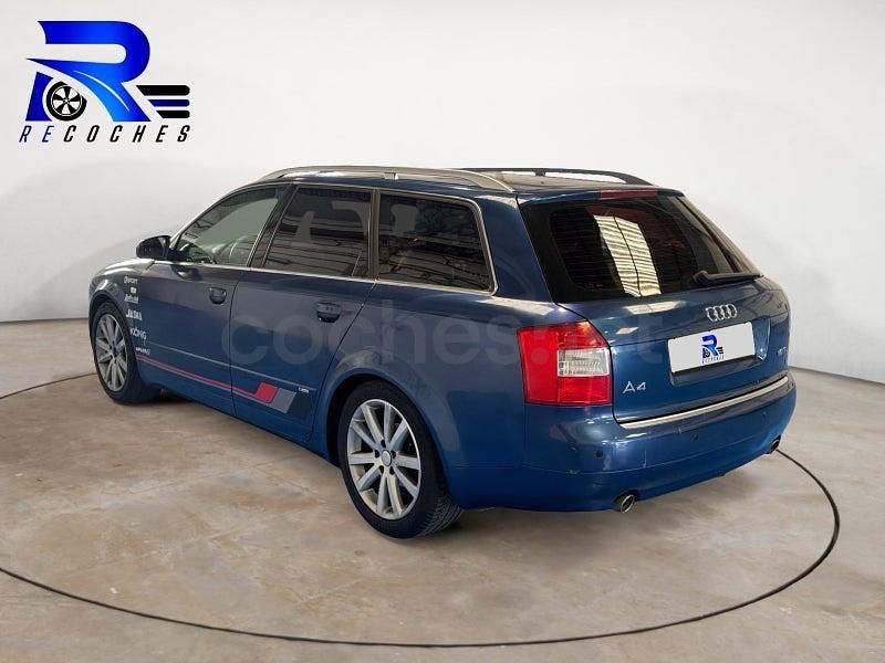 Usado Audi A4 163 CV (119 kW) 2004 Azul Familiar