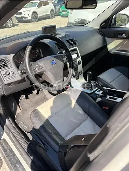 Usado Volvo S40 Momentum 115 CV (84 kW) 2012 Beige Berlina
