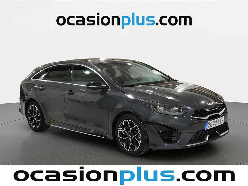 Usado Kia ProCeed GT-Line 160 CV (117 kW) 2021 Gris Familiar