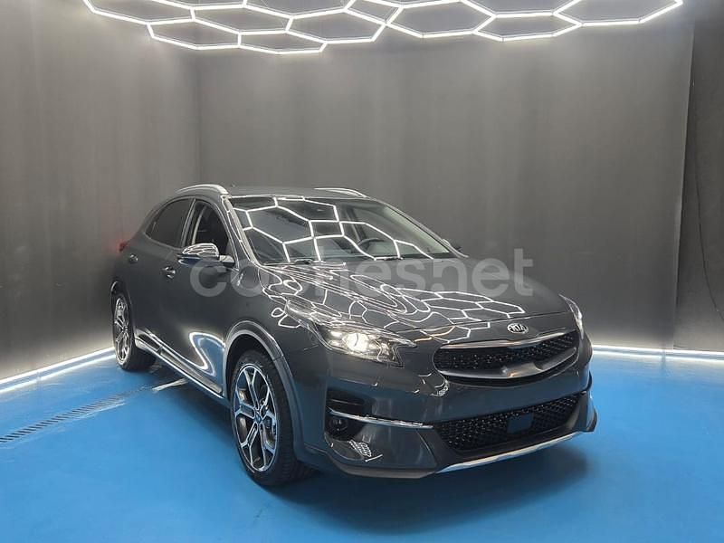 Usado Kia XCeed 120 CV (88 kW) 2021 Gris / plata SUV