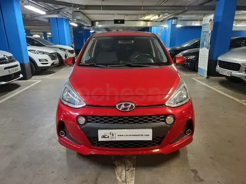 Usado Hyundai i10 66 CV (48 kW) 2018 Granate Utilitario