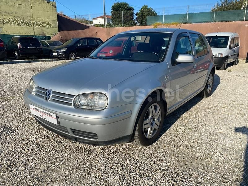 Gris / plata Usado 2003 VW Golf IV Highline Berlina | 4600 € - Imagen 1/4