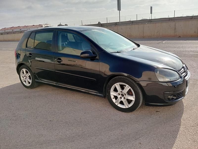 Usado VW Golf V Sportline 140 CV (102 kW) 2007 Negro Utilitario