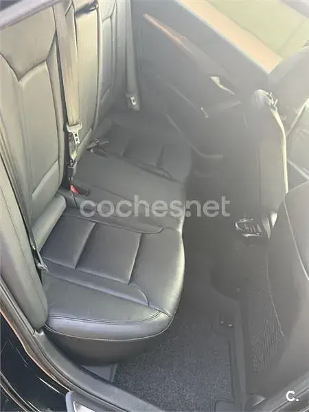 Usado Hyundai i40 115 CV (84 kW) 2017 Negro Familiar
