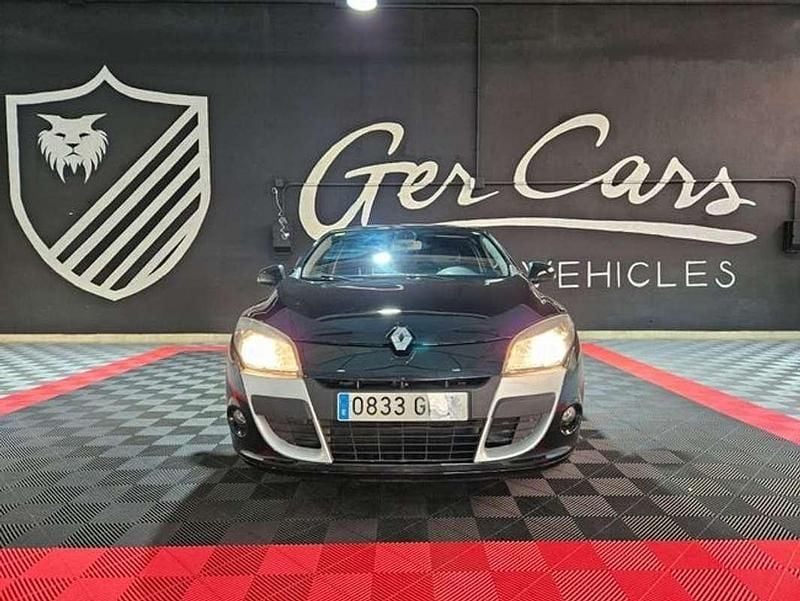 Usado Renault Mégane III Dynamique 111 CV (81 kW) 2009 Negro Coupe