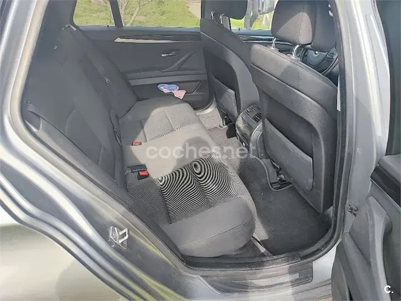 Usado BMW 520 177 CV (130 kW) 2011 Azul Familiar