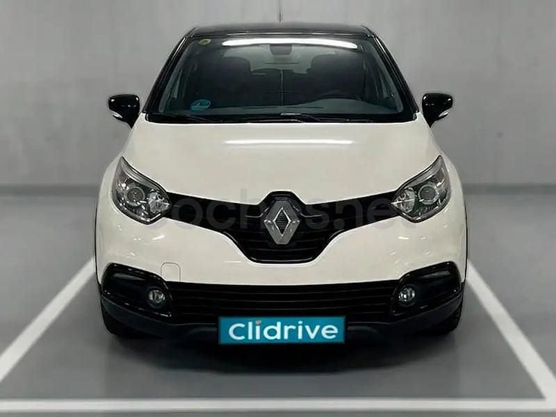 Usado Renault Captur Intens 90 CV (66 kW) 2015 Beige SUV