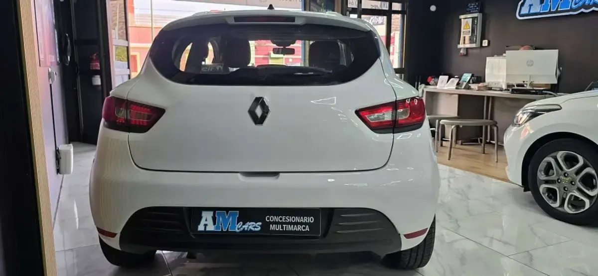 Usado Renault Clio Business 75 CV (55 kW) 2018 Blanco Utilitario