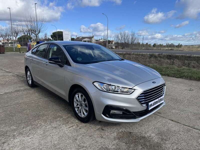 Usado Ford Mondeo Trend 150 CV (110 kW) 2021 Gris Berlina