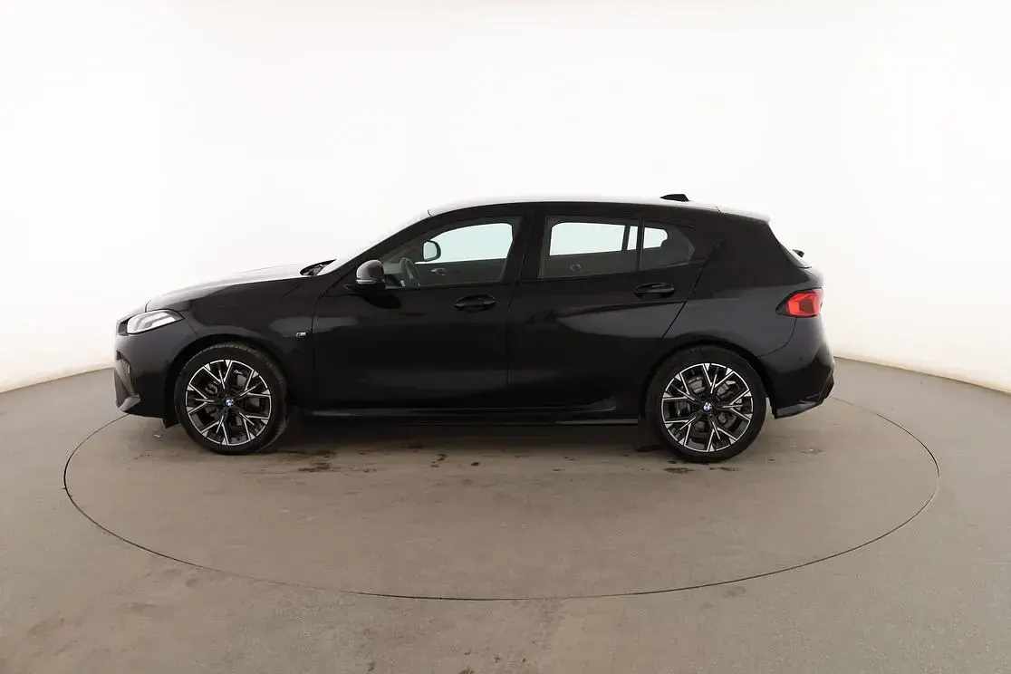 Usado BMW 120 M Sport 163 CV (119 kW) 2025 Negro Utilitario