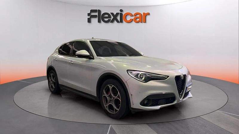 Usado Alfa Romeo Stelvio Sprint 190 CV (139 kW) 2022 SUV