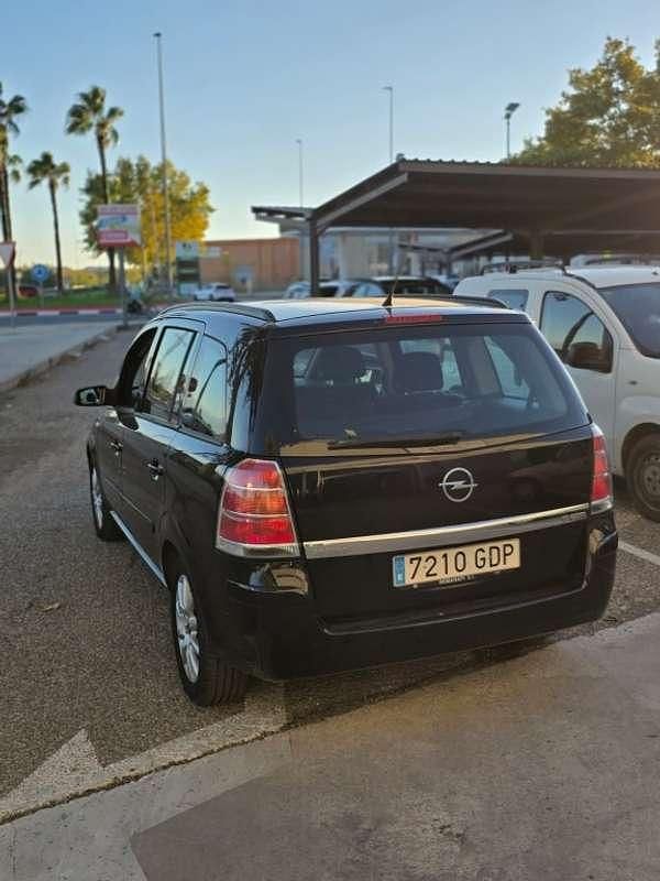 Usado Opel Zafira Cosmo 150 CV (110 kW) 2008 Negro Monovolumen