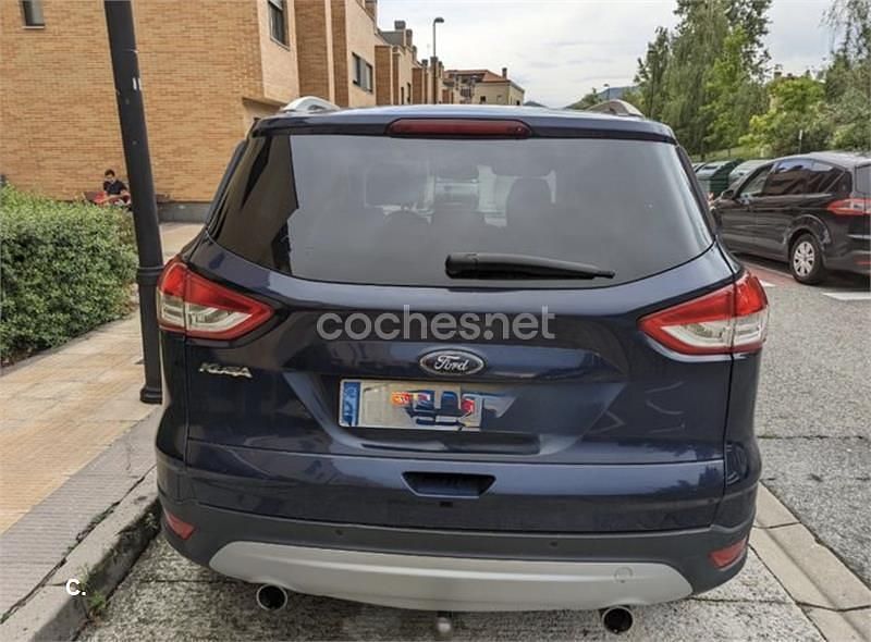 Usado Ford Kuga Titanium 163 CV (119 kW) 2013 Azul SUV