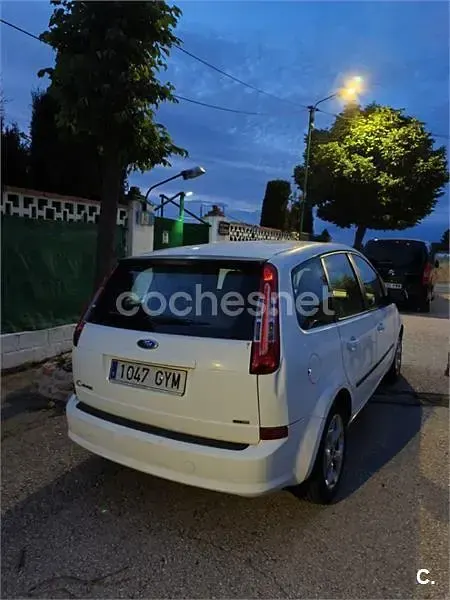Usado Ford C-MAX Ghia 109 CV (80 kW) 2010 Blanco Monovolumen