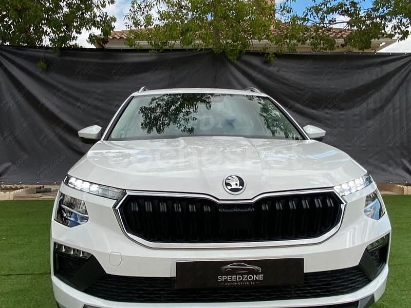 Usado Skoda Kamiq Selection 115 CV (84 kW) 2024 Blanco SUV
