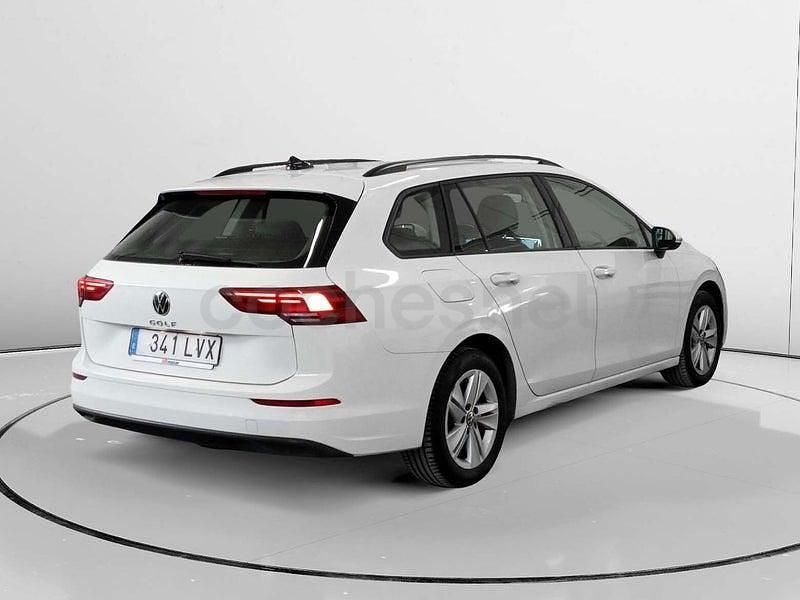 Usado VW Golf VIII 115 CV (84 kW) 2022 Blanco Familiar