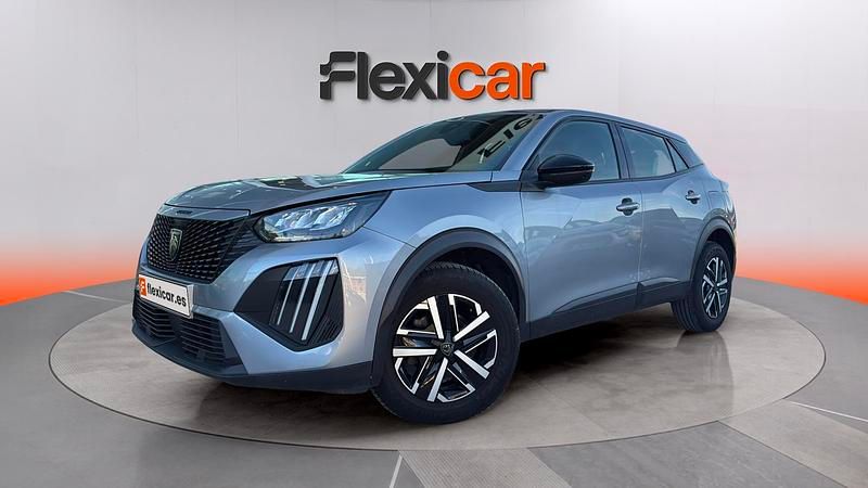 Usado Peugeot 2008 Active 101 CV (74 kW) 2023 Gris SUV