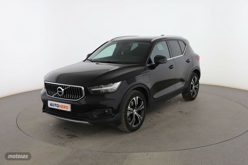 Negro Usado 2020 Volvo XC40 Inscription SUV | 26.399 € (Precio justo) - Imagen 1/3