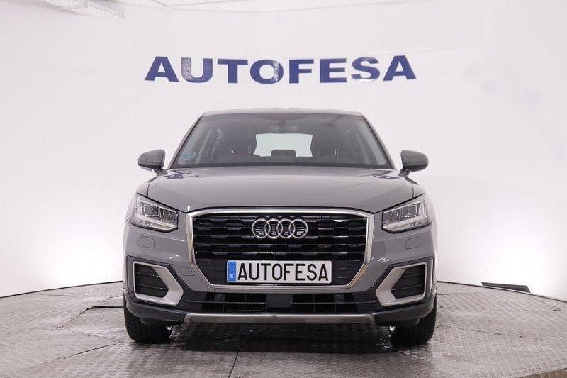 Usado Audi Q2 Design 116 CV (85 kW) 2019 Gris SUV