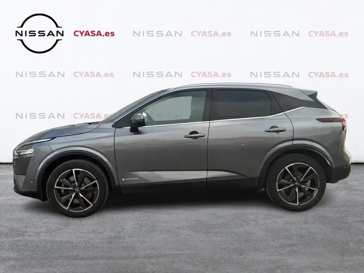 Usado Nissan Qashqai Tekna 190 CV (139 kW) 2023 Gris / plata SUV