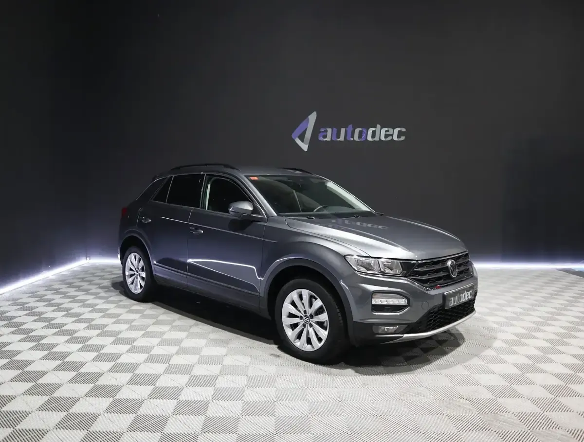 Usado VW T-Roc Advance 150 CV (110 kW) 2021 Gris SUV