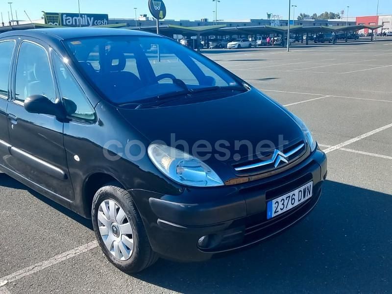 Negro Usado 2006 Citroën Xsara Picasso Exclusive Monovolumen | 3500 € (Precio justo) - Imagen 1/4