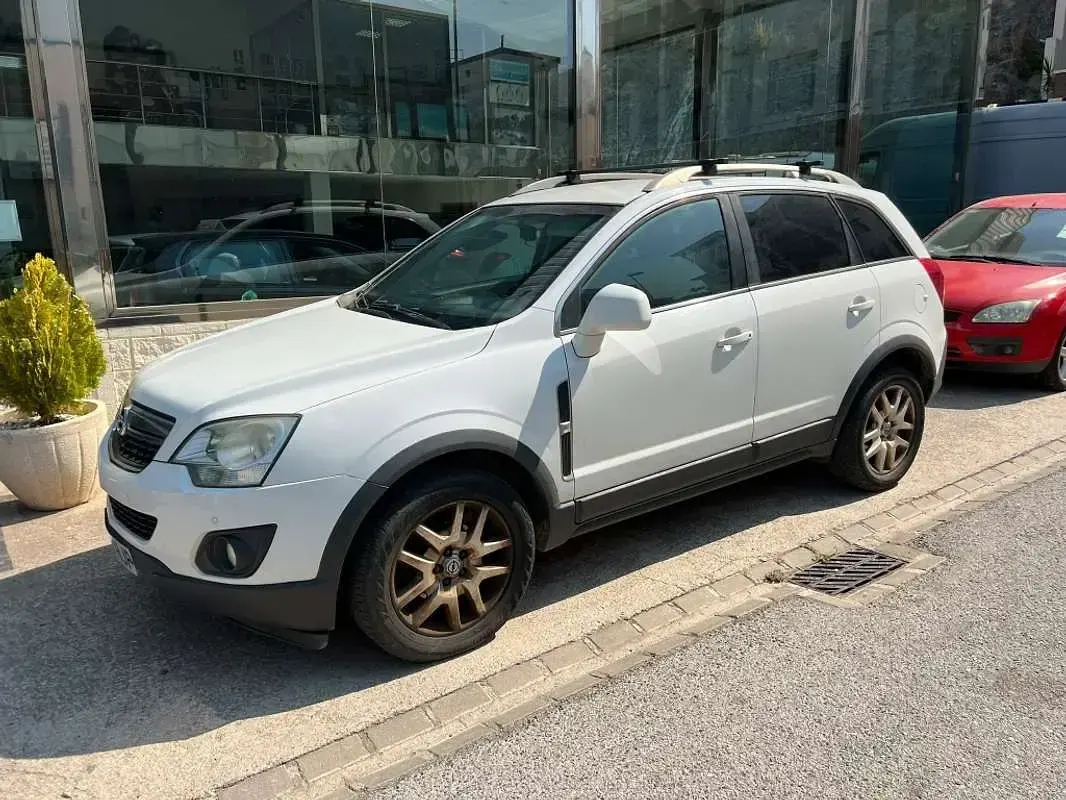 Usado Opel Antara Selective 163 CV (119 kW) 2012 Blanco SUV