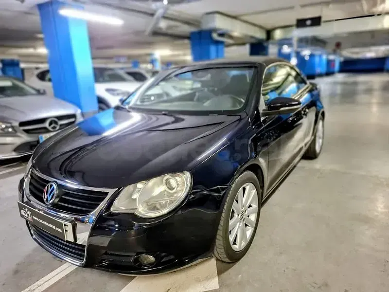 Usado VW Eos 140 CV (102 kW) 2009 Negro Descapotable