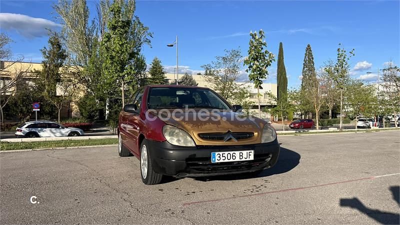 Usado Citroën Xsara 90 CV (66 kW) 2001 Rojo Berlina