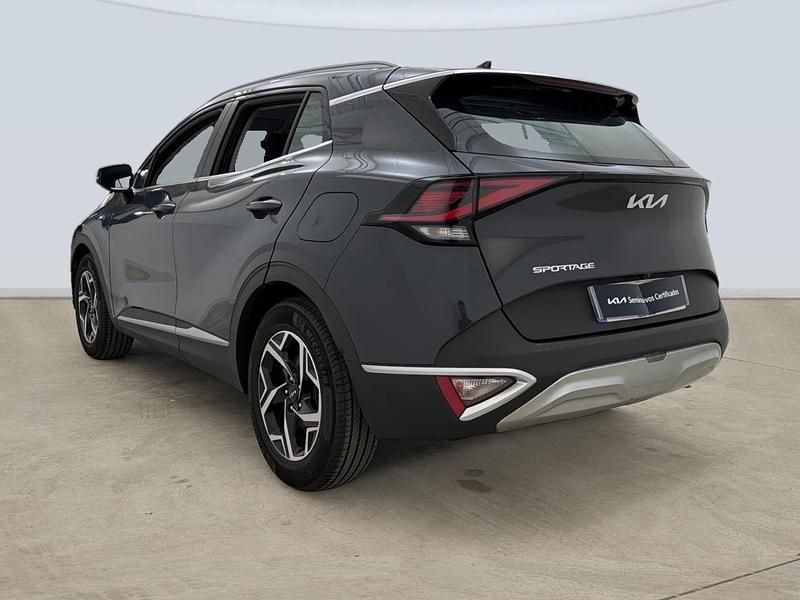 Usado Kia Sportage 136 CV (100 kW) 2024 Gris SUV