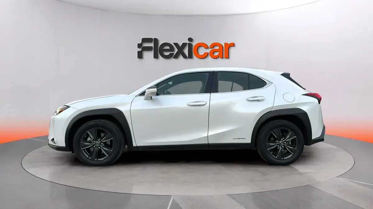 Usado Lexus UX Business Edition 184 CV (135 kW) 2022 Blanco SUV