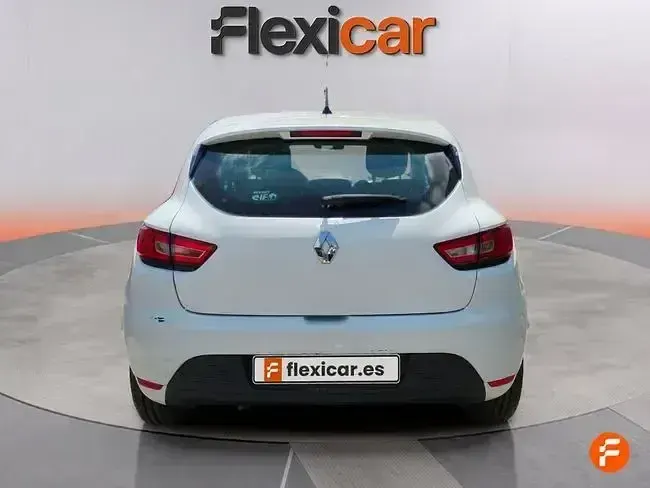 Usado Renault Clio Business 76 CV (55 kW) 2018 Blanco