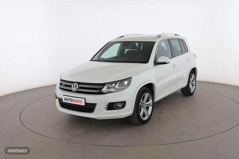 Blanco Usado 2014 VW Tiguan R-line SUV | 16.299 € (Un poco caro) - Imagen 1/3
