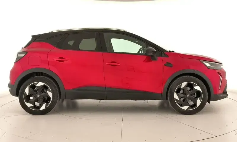 Usado Renault Captur Techno 100 CV (73 kW) 2025 Rojo SUV