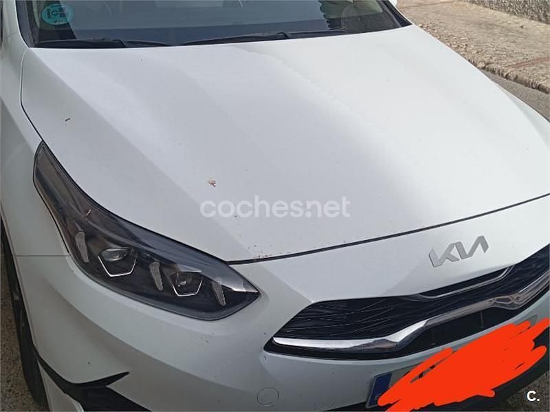 Blanco Usado 2022 Kia Ceed Familiar | 17.000 € (Precio justo) - Imagen 1/4