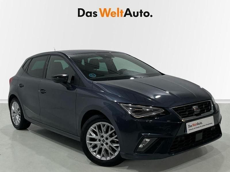 Gris Usado 2023 Seat Ibiza FR | 16.990 € (Precio justo) - Imagen 1/4