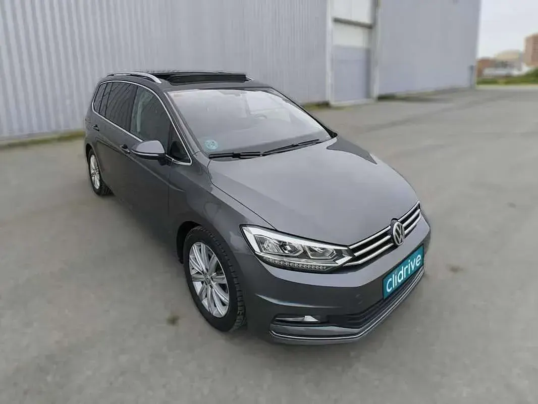 Usado VW Touran Sportline 150 CV (110 kW) 2017 Gris Monovolumen