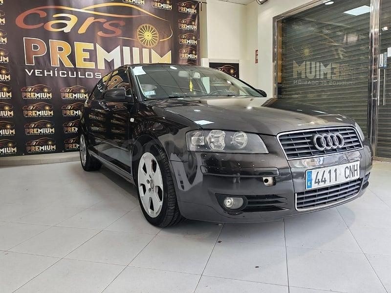 Usado Audi A3 Ambition 140 CV (102 kW) 2003 Negro Utilitario