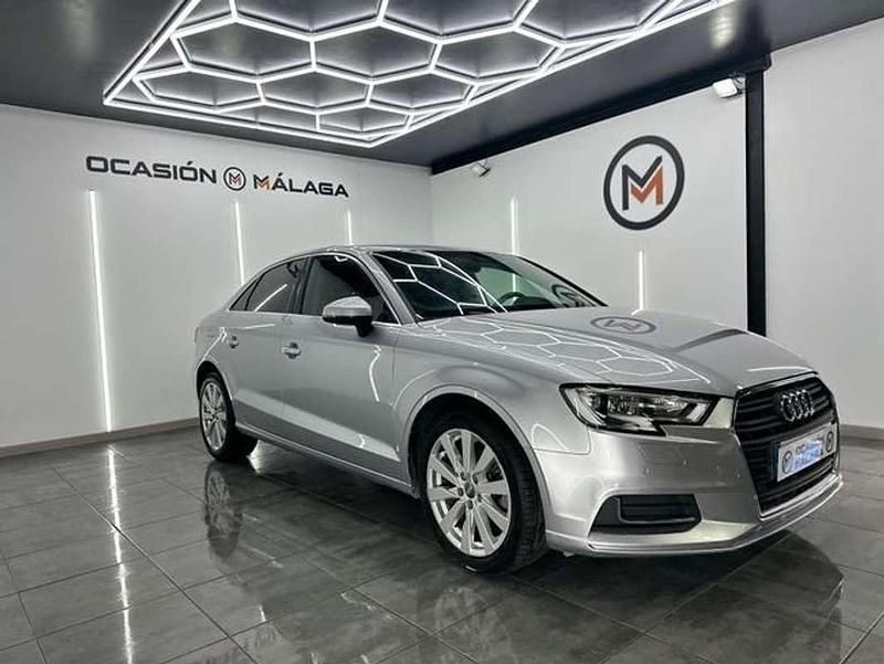 Usado Audi A3 S-Line 116 CV (85 kW) 2017 Plateado Berlina