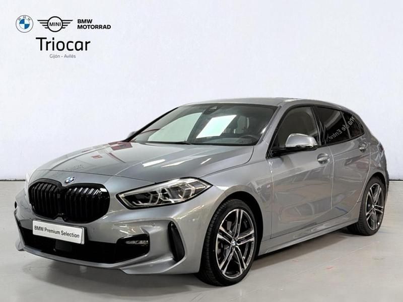 Skyscraper grau metalizado Usado 2024 BMW 118 Shadowline Utilitario | 33.900 € (Un poco caro) - Imagen 1/4