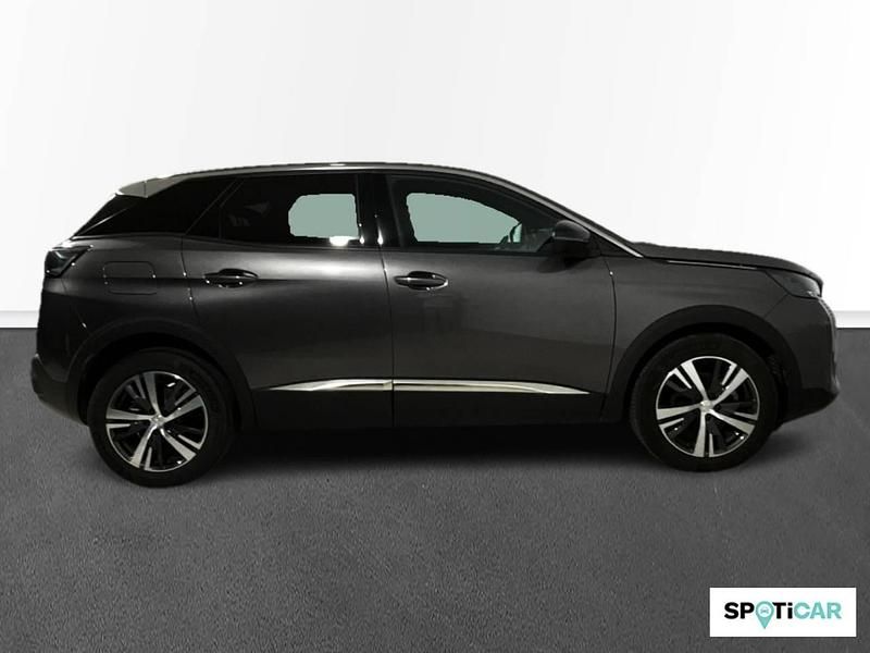 Usado Peugeot 3008 Allure 130 CV (95 kW) 2024 Gris SUV