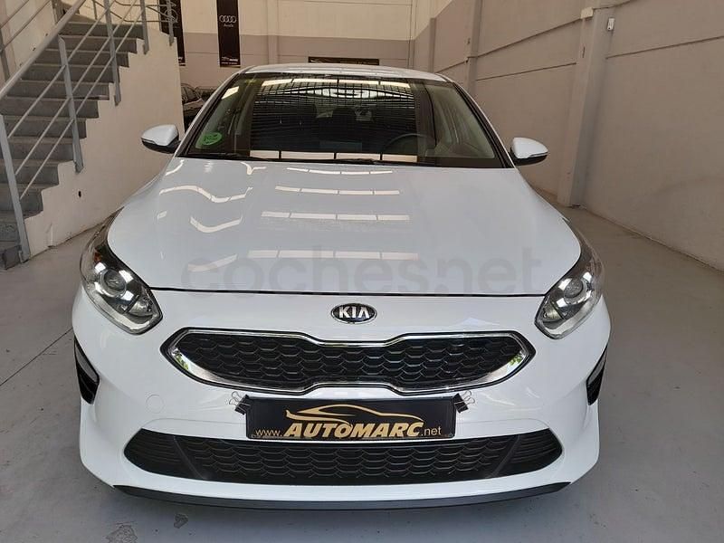 Usado Kia Ceed 115 CV (84 kW) 2018 Blanco Utilitario
