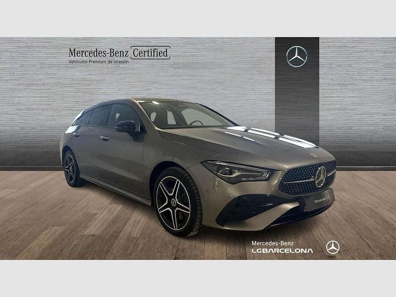 Käytetty Mercedes CLA250e Shooting Brake AMG line 218 HP (160 kW) 2025 Harmaa Farmari